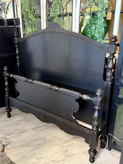 Vintage Jacobean full bed w/rails