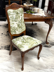 Vintage French Provincial table & 4 chairs ￼