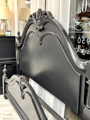 Carved wood king/queen bed w/rails