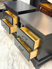 Pair of nightstands (2)