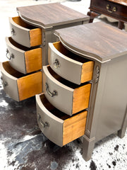 Vintage bow front bedroom set ￼