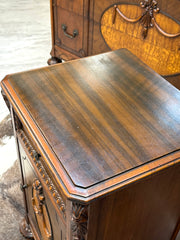 Antique carved wood bedroom set ￼