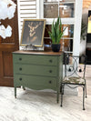 Vintage 3-drawer dresser on casters