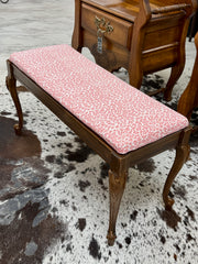 French Provincial piano bench w/storage