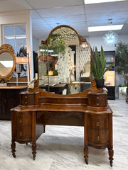 Antique vanity w/mirror on casters