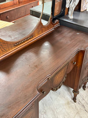 Antique vanity on casters w/mirror & stool￼