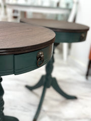 Pair of Duncan Phyfe side tables(2)