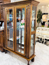 Lighted vintage cabinet w/glass doors