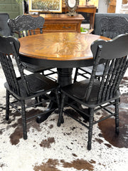 Round 42” oak dining table