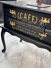 Queen Anne small chest
