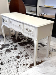 Vintage French Provincial desk ￼