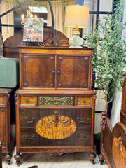 Antique carved wood bedroom set ￼