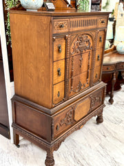 Carved wood antique chest of drawers ￼