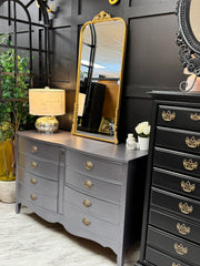 Vintage Duncan Phyfe dresser ￼