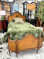 Pair of antique twin beds w/rails