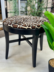 Round giraffe print stool