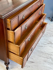 Vintage 4-drawer dresser w/mirror ￼