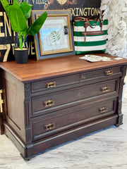 Victorian Eastlake 4-drawer chest on casters