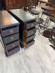Pair of vintage nightstands (2)