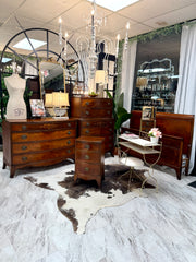 Vintage mahogany full bed w/rails