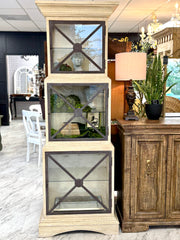 Three-tier glass/metal display cabinet ￼