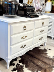 French Provincial dresser ￼