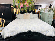 King/Queen size bed w/rails