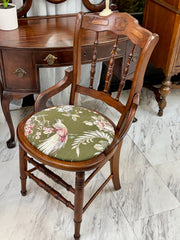 Antique Victorian clawfoot vanity & chair