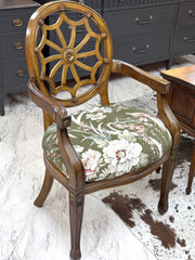 Hepplewhite spider-back chair pair (2)