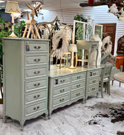 French Provincial dresser ￼