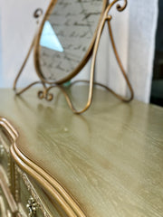 French Provincial chest ￼