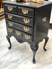 Queen Anne cabinet