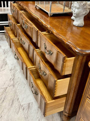 French Provincial 9-drawer dresser ￼