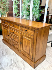 Credenza/sideboard