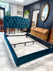 Tufted turquoise full size bed w/matching rails