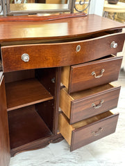 Vintage style dresser w/mirror