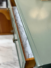 Pair of vintage nightstands (2)