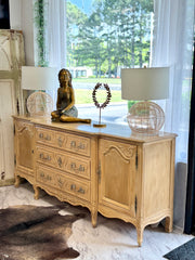 Versailles Henredon French Provincial buffet ￼