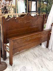 Antique carved wood bed w/rails