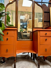 Antique vanity on casters w/foldable mirror ￼