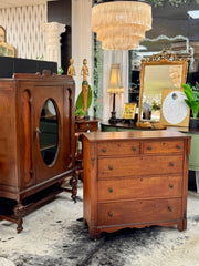 Primitive chest on casters