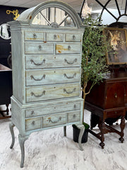 Vintage Lexington highboy w/mirrored top