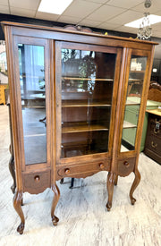 Queen Anne China cabinet w/wood shelves