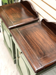 Pair of Vintage nightstands (2)