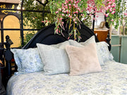 King/Queen size bed w/rails