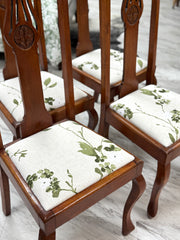 Vintage pedestal table w/4 chairs ￼