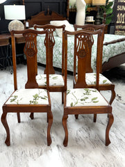 Vintage pedestal table w/4 chairs ￼