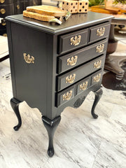 Queen Anne cabinet