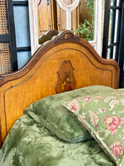 Pair of antique twin beds w/rails