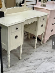 Vintage vanity w/mirror